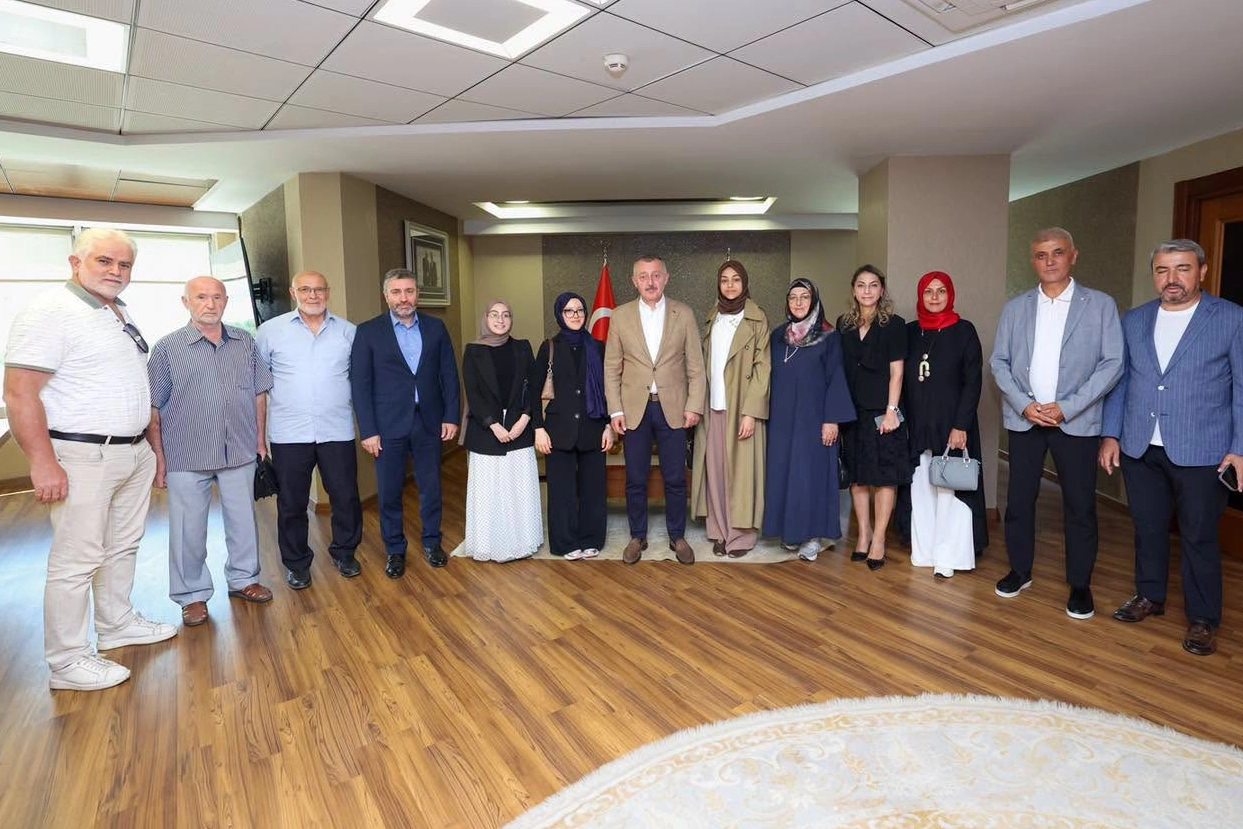 Kocaeli'de Başkan B&uuml;y&uuml;kakın şampiyonları ağırladı
