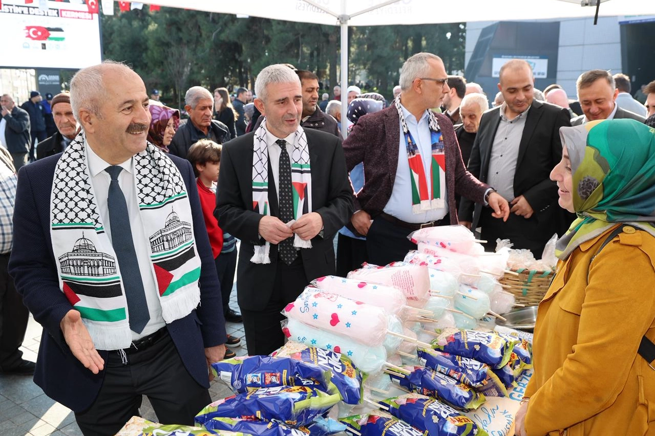  Gebze&rsquo;de Filistin&rsquo;e destek kermesi d&uuml;zenlendi
