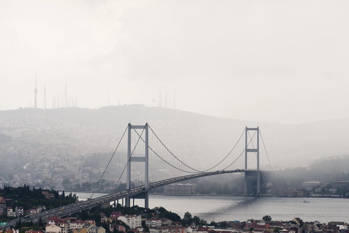Sıcaklıklar mevsim normallerinin &uuml;zerinde... Kuzeybatıda sağanak alarmı!