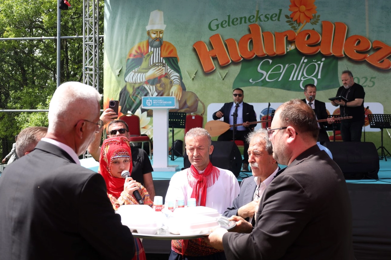 Kocaeli&rsquo;nde Hıdırellez Şenlikleri B&uuml;y&uuml;kşehir&rsquo;le renkli ge&ccedil;ti