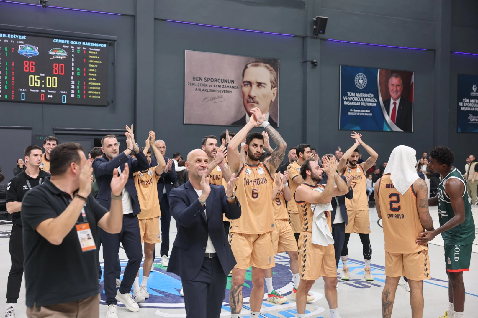 &Ccedil;ayırova yoluna namağlup devam ediyor