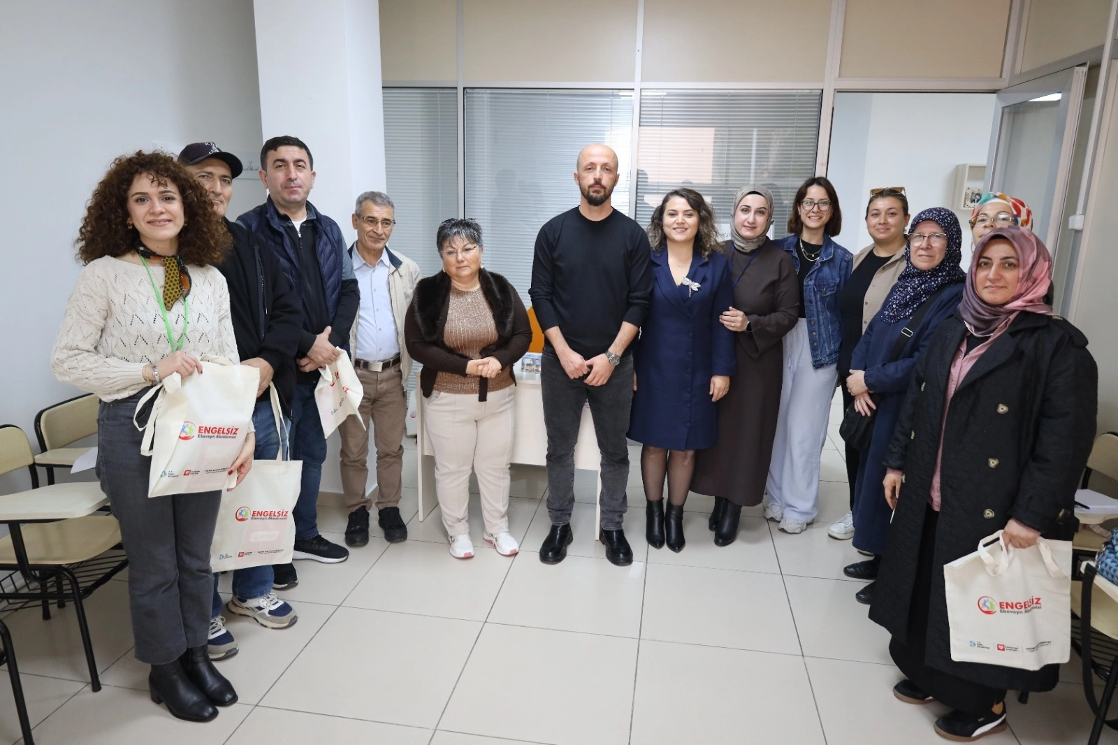 Kocaeli İzmit'te&nbsp;&ldquo;Engelsiz Ebeveyn Akademisi&rdquo;