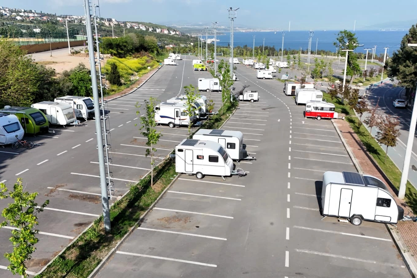 Darıca'da karavan denetimi... Kaydı olmayan karavanlar &ccedil;ekilecek