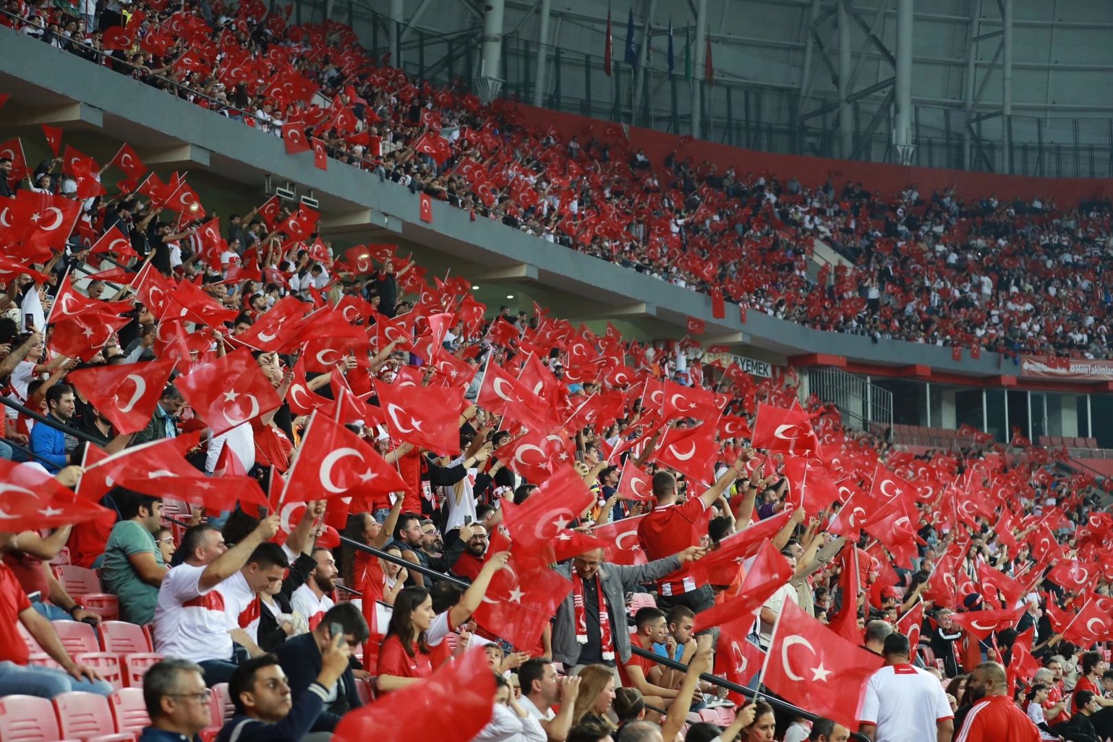 TFF: T&uuml;rkiye-G&uuml;rcistan ma&ccedil;ının trib&uuml;n gelirleri Gazze'ye bağışlanacak
