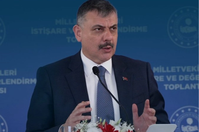 Bakan &Ccedil;ift&ccedil;i: D&uuml;nya bir kez daha g&ouml;rd&uuml;: Milli irade teslim alınamaz