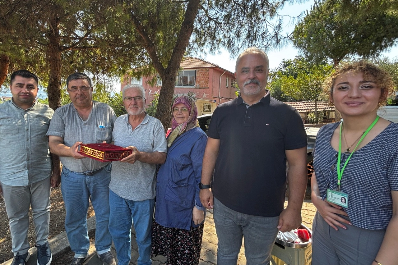 İzmit Belediyesinden gazilere saygı ziyaretleri s&uuml;r&uuml;yor