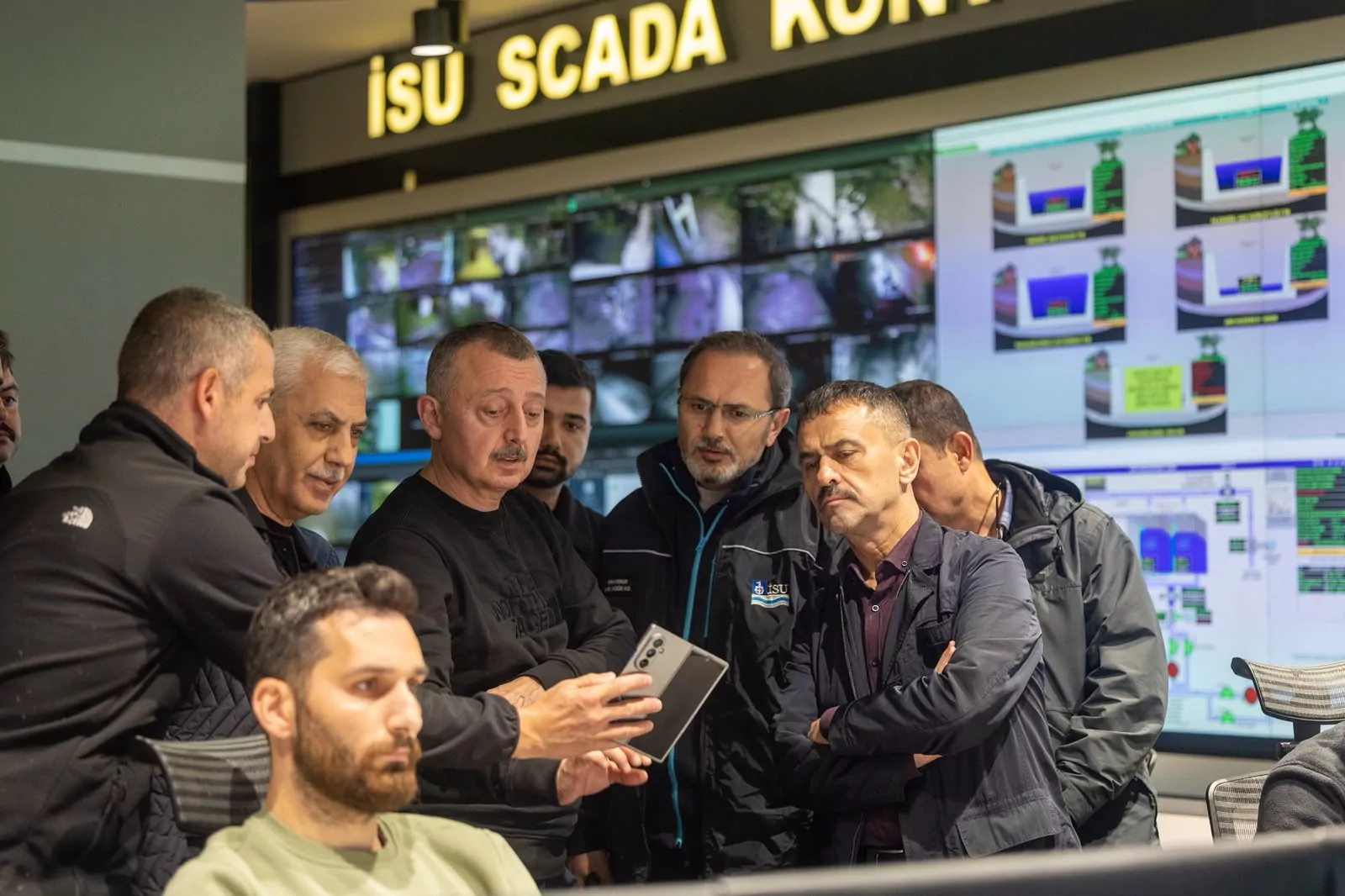 Kocaeli'de g&uuml;nlerdir sahada olan ekiplere Başkan B&uuml;y&uuml;kakın'dan teşekk&uuml;r