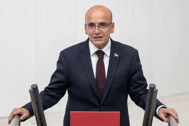 Bakan Şimşek T&uuml;rkiye&rsquo;nin bor&ccedil;luluk oranını yorumladı