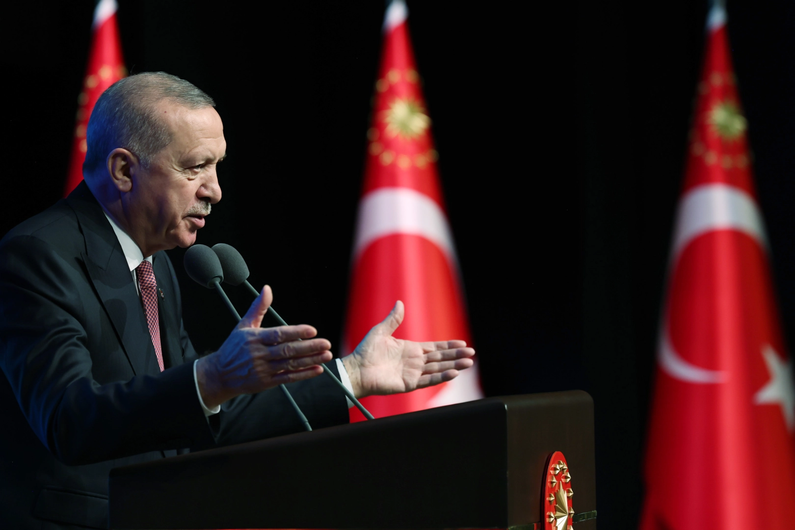 Aile kurumunu g&uuml;&ccedil;lendirmek i&ccedil;in tarihi adımlara devam... 'Aile ve N&uuml;fus 10 Yılı' g&uuml;&ccedil;lendirecek