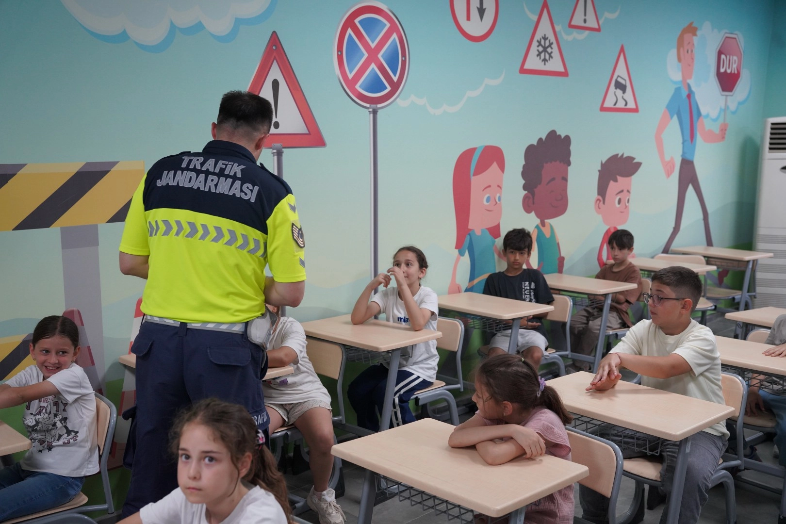 Kocaeli'de binlerce &ouml;ğrenci kuralları B&uuml;y&uuml;kşehir&rsquo;le &ouml;ğrendi