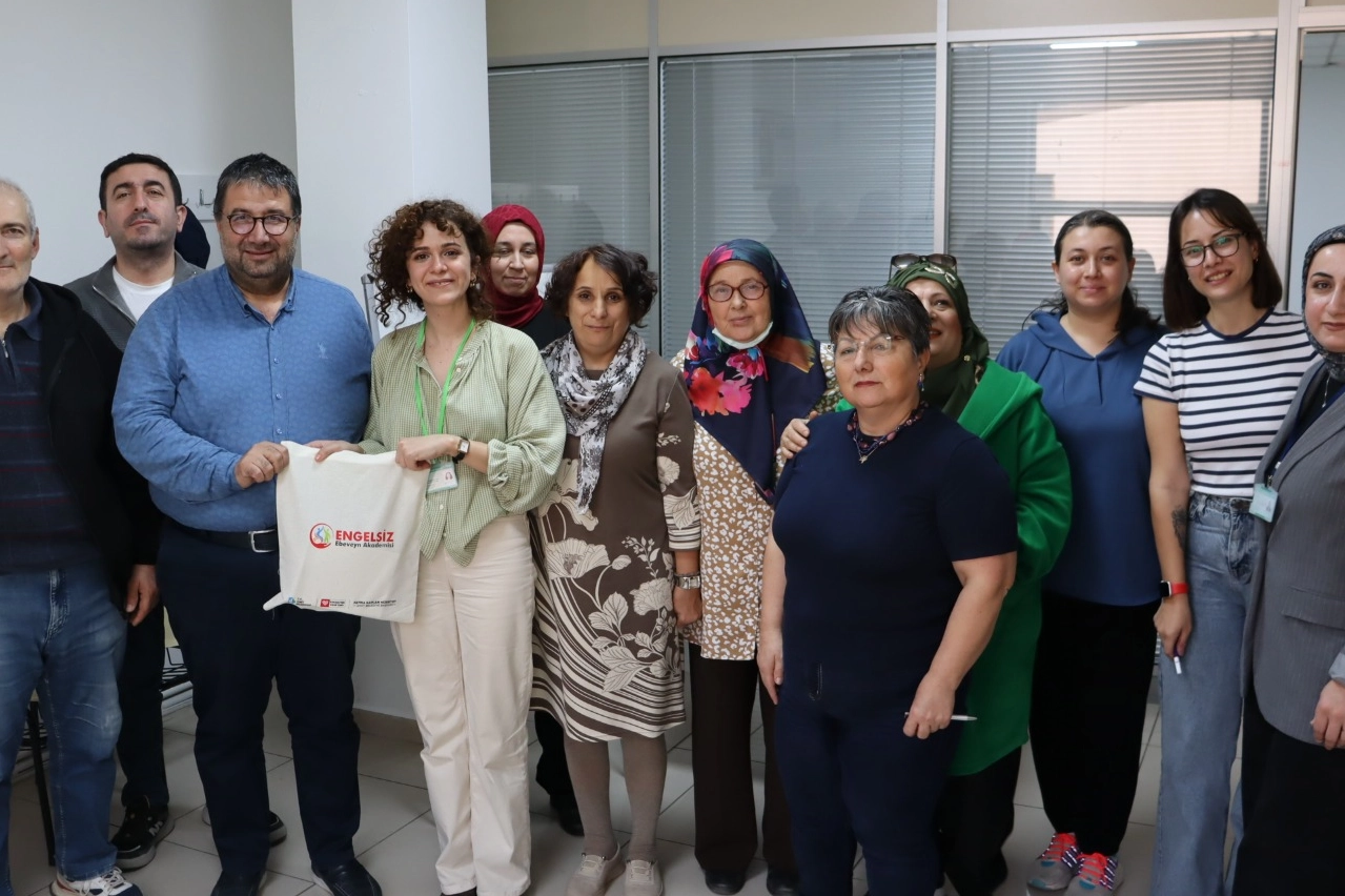 Kocaeli İzmit&rsquo;te ailelere davranış y&ouml;netimi eğitimi verildi