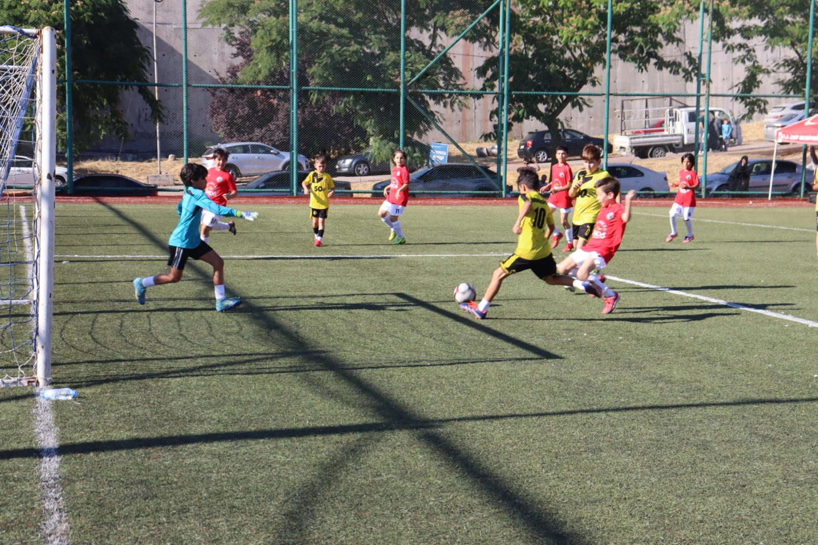 Kocaeli'de İzmit&rsquo;in Kurtuluşu Futbol Şenliği başladı