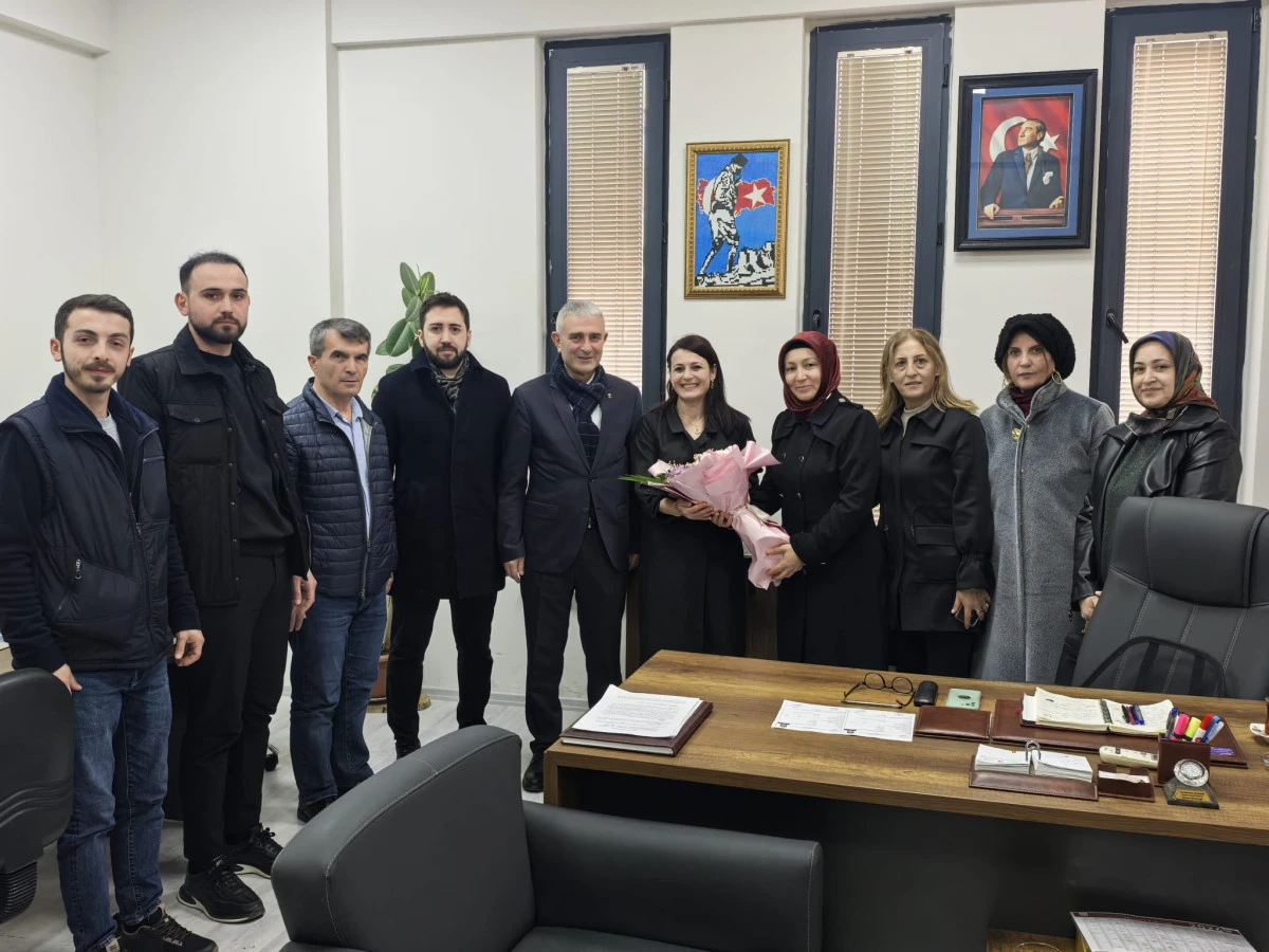 AK Parti Gebze&rsquo;den Sosyal Hizmet Birimlerine &Ccedil;ıkarma