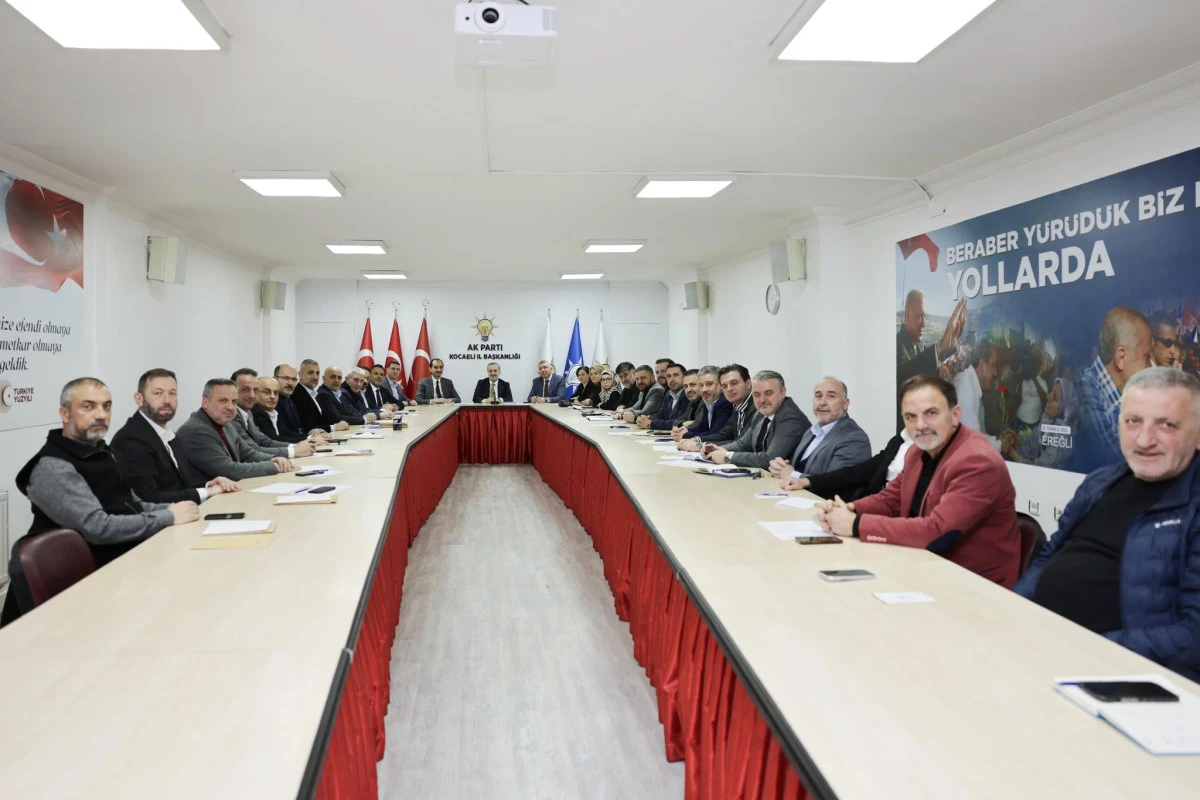AK Parti Kocaeli &Ccedil;alışmaları Değerlendirdi