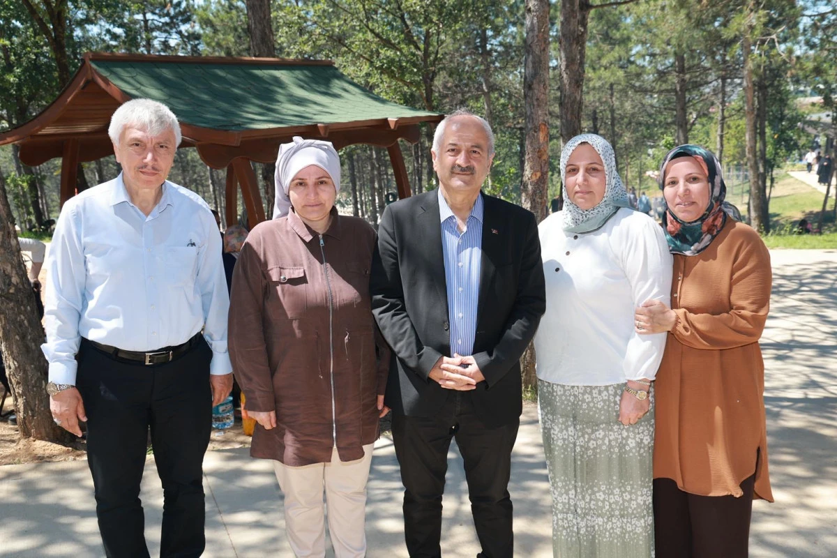 Başkan B&uuml;y&uuml;kg&ouml;z, Şehrin Yeni Nefesi Pelitli Damgatepe Mesire Alanı&rsquo;nda Vatandaşlarla Buluştu