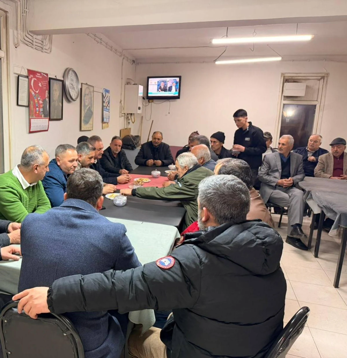 CHP Heyetinden Gebze K&ouml;ylerine &Ccedil;ıkarma: &Ccedil;iler ve Orhan Vatandaşla Buluştu