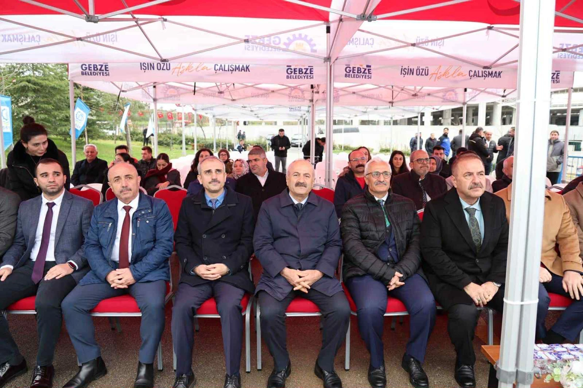 &Ccedil;ocuk G&ouml;r&uuml;şme Merkezi&rsquo;nin Temeli Gebze&rsquo;de Atıldı