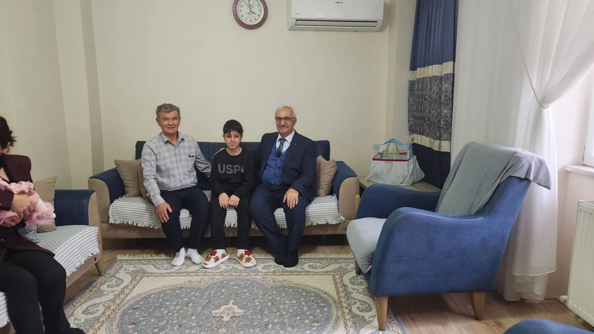 Gebze Kaymakamı &Ouml;zyiğit&rsquo;ten Şehit ve Gazi Ailelerine Vefa Ziyareti