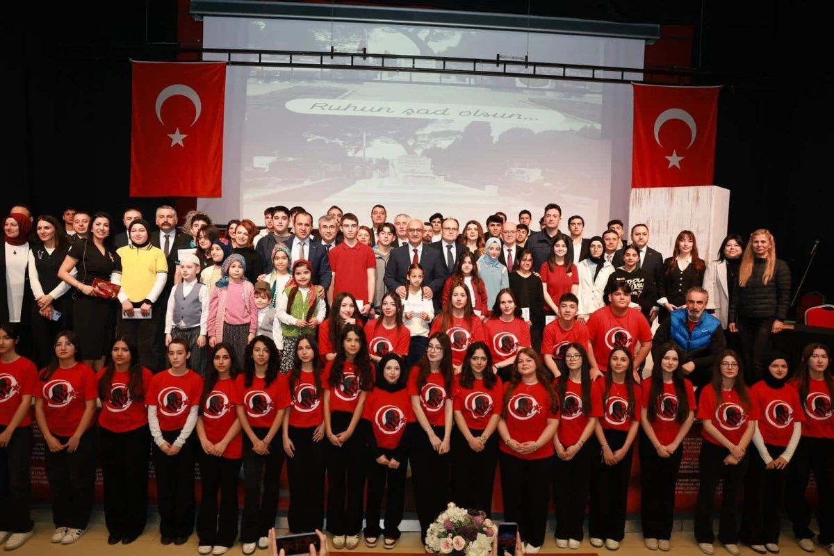 Gebze&rsquo;de İstiklal Ruhu: Mehmet Akif Ersoy Dualarla Anıldı