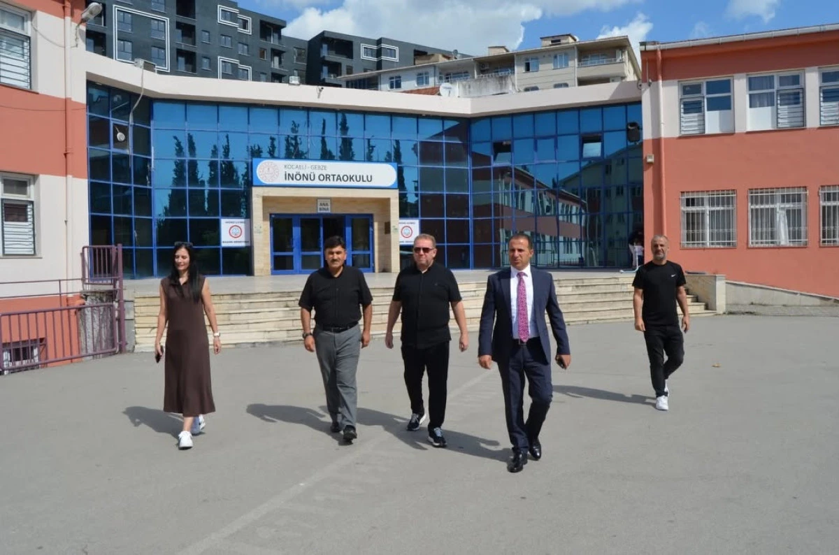 GEBZE&rsquo;DE YENİ EĞİTİM &Ouml;ĞRETİM YILI HEYECANI: MİLLİ EĞİTİM M&Uuml;D&Uuml;RL&Uuml;Ğ&Uuml;NDEN UYUM HAFTASI ZİYARETLERİ