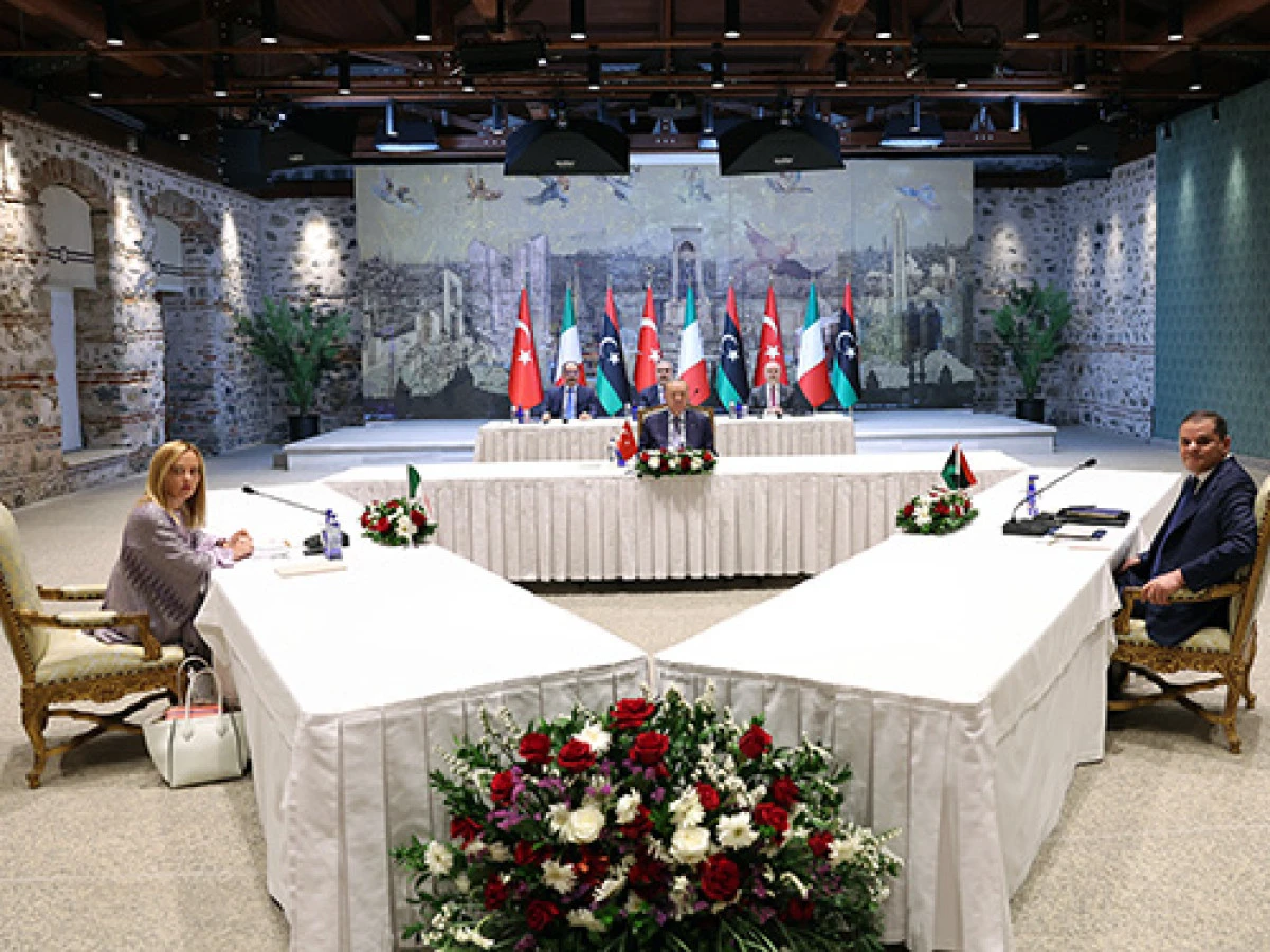 İstanbul'da T&uuml;rkiye-İtalya-Libya zirvesi
