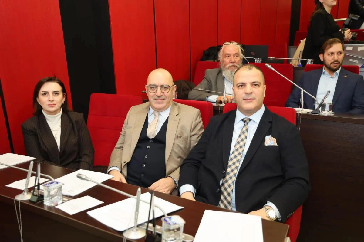 İYİ Parti Gebze Belediye Meclis Grubu&rsquo;ndan Sert Tepki: "Meclis K&uuml;rs&uuml;s&uuml; Sans&uuml;r Makamı Değildir!"