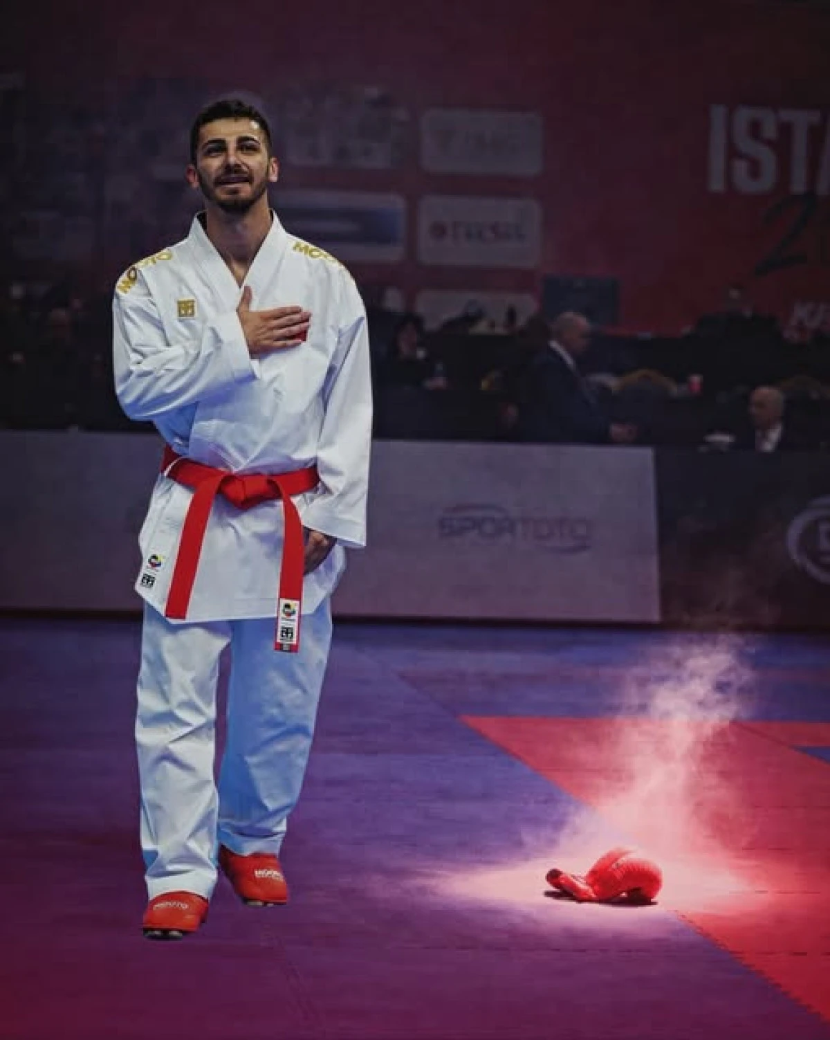 KARATE D&Uuml;NYASINDA BİR DEVRİN SONU: ŞAMPİYON ZİRVEDE VEDA ETTİ!