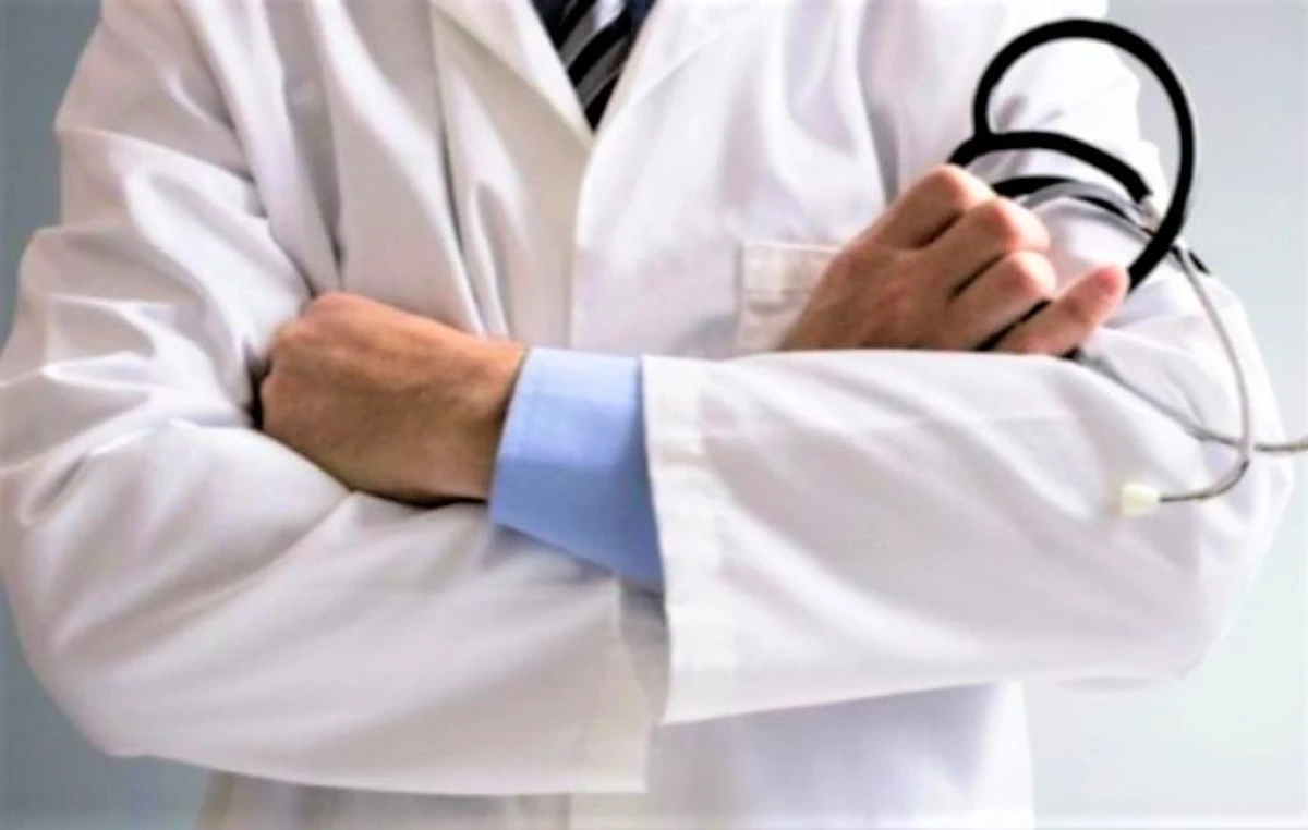 Sağlık Yasası Meclis'ten ge&ccedil;ti: Doktorlar en fazla iki kurumda &ccedil;alışabilecek