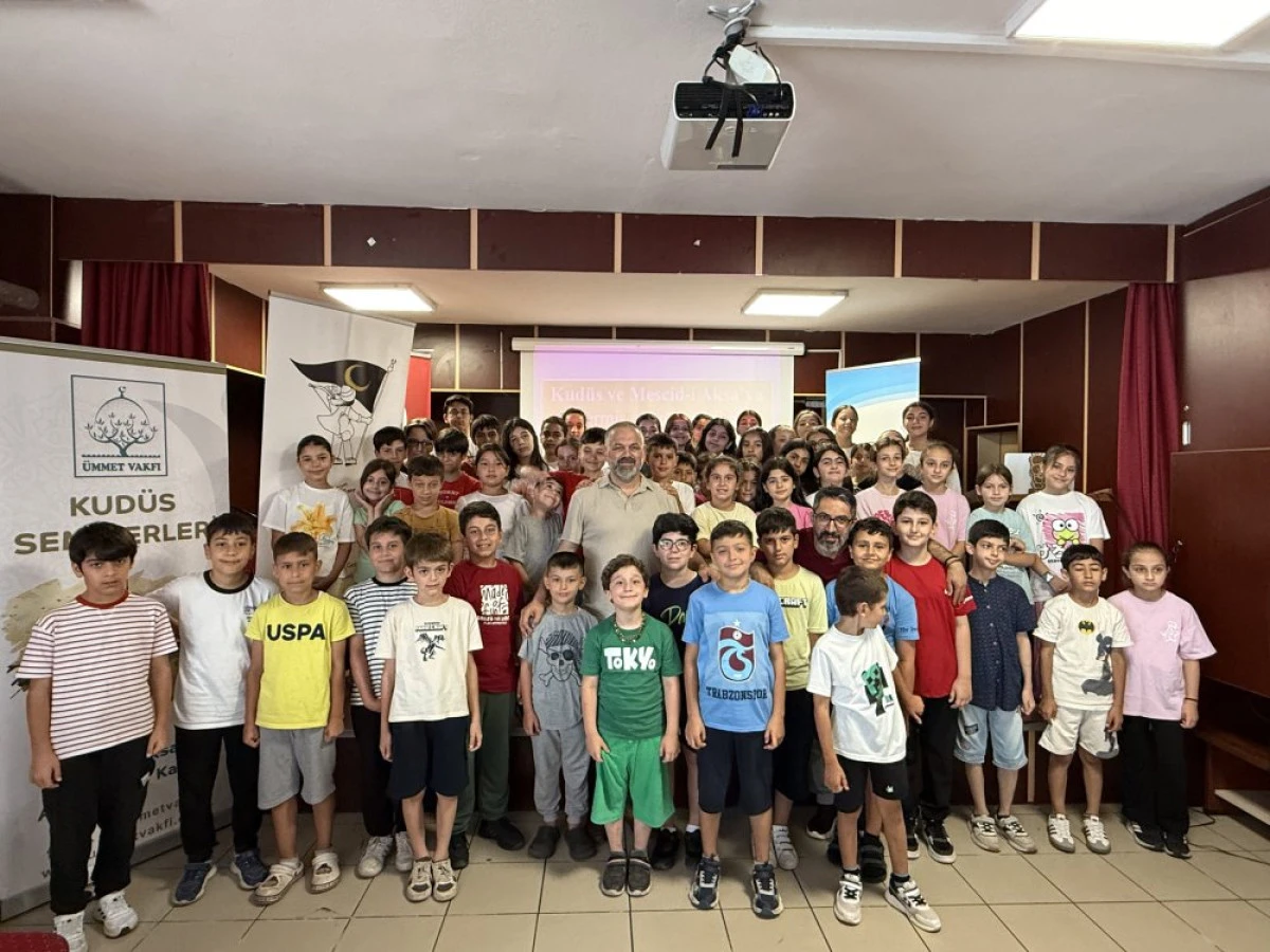YEDİ HİLAL YAZ ETKİNLİKLERİNDE &Ouml;ZG&Uuml;R KUD&Uuml;S SUNUMU