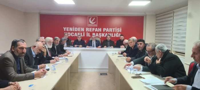 Yeniden Refah  İl Başkanı Ahmet Emre Aydın; Sudan bahanelerle polemik &uuml;retiyorlar